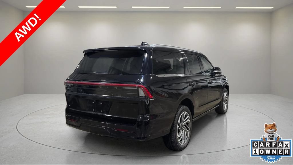 Certified 2025 Lincoln Navigator Reserve AWD/4WD image 3