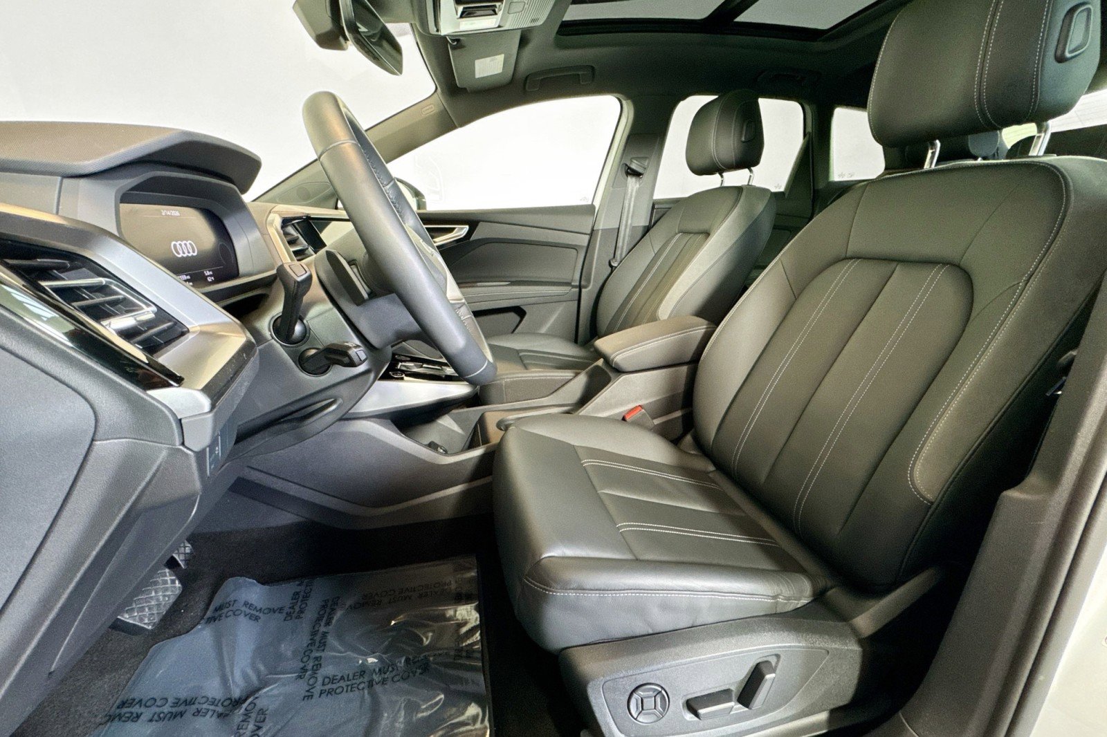 Used 2024 Audi Q4 e-tron Premium Plus image 18