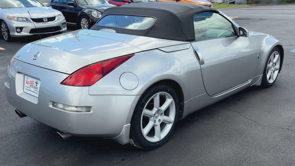 Used 2004 Nissan 350Z Touring RWD image 8