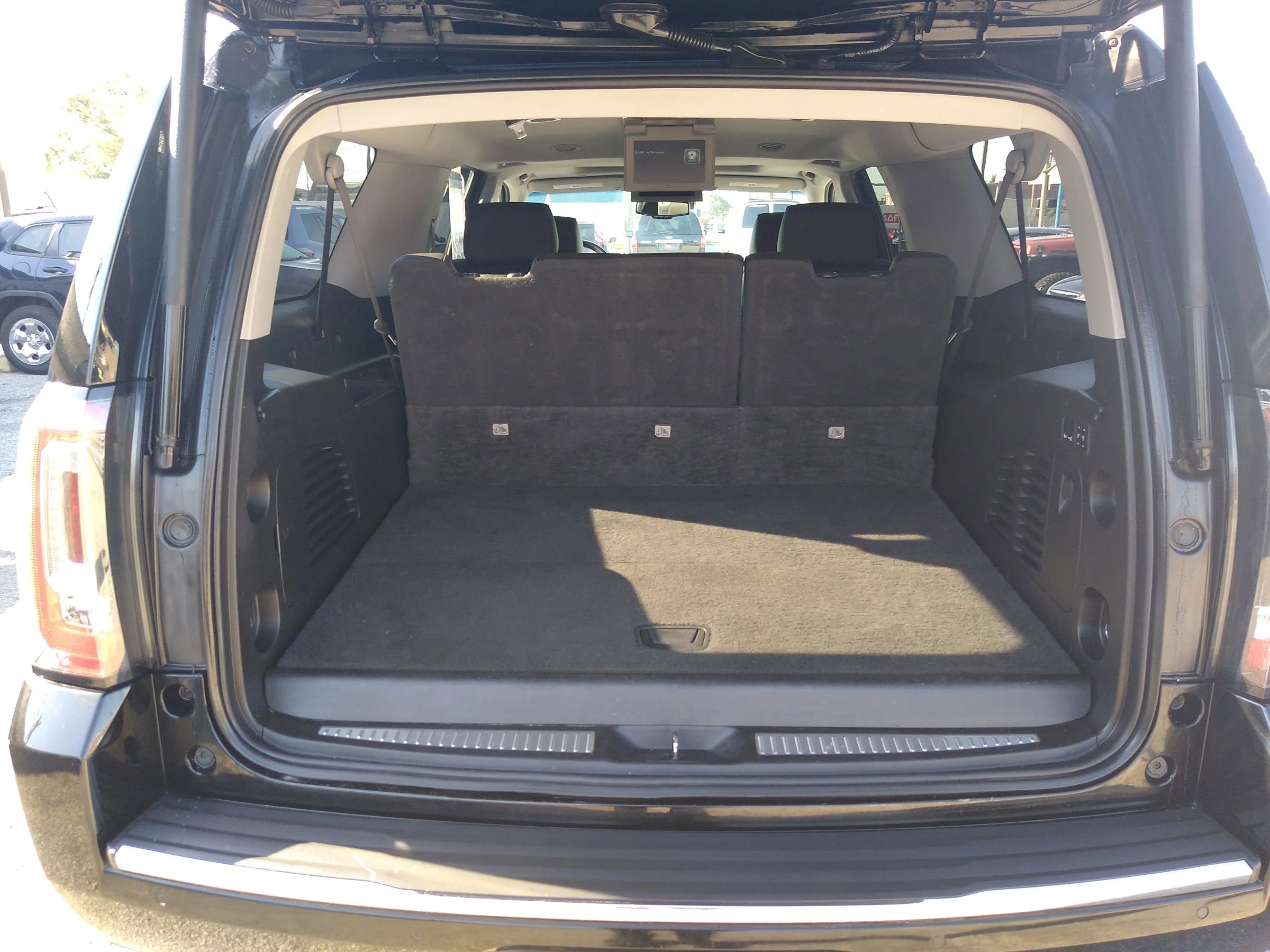Used 2019 GMC Yukon XL Denali w/ Denali Ultimate Package image 10