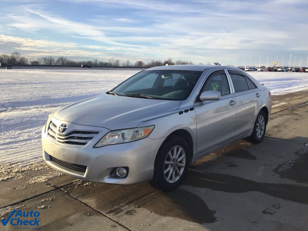 Used 2010 Toyota Camry XLE image 7