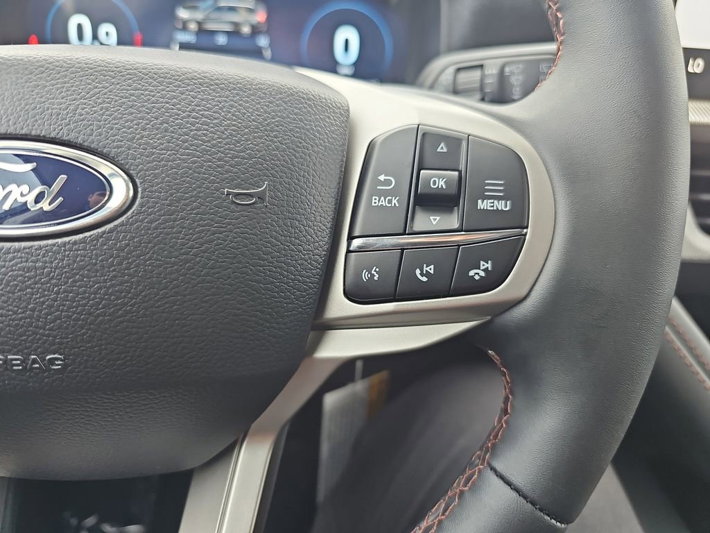 New 2025 Ford Explorer Active image 19