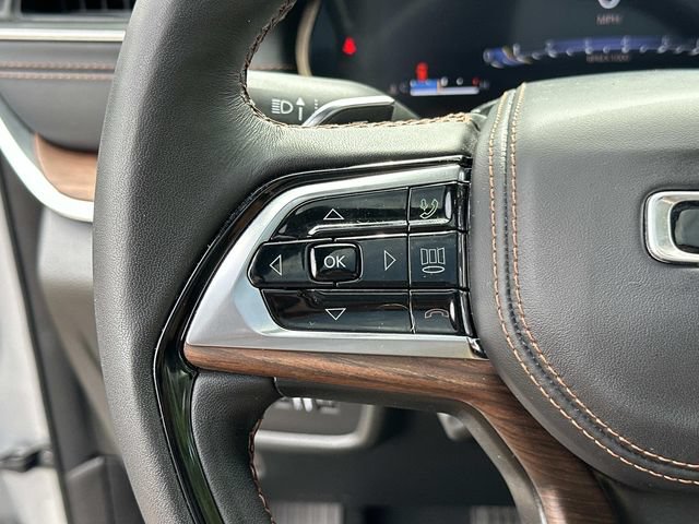 Used 2024 Jeep Grand Cherokee L Summit AWD/4WD image 29