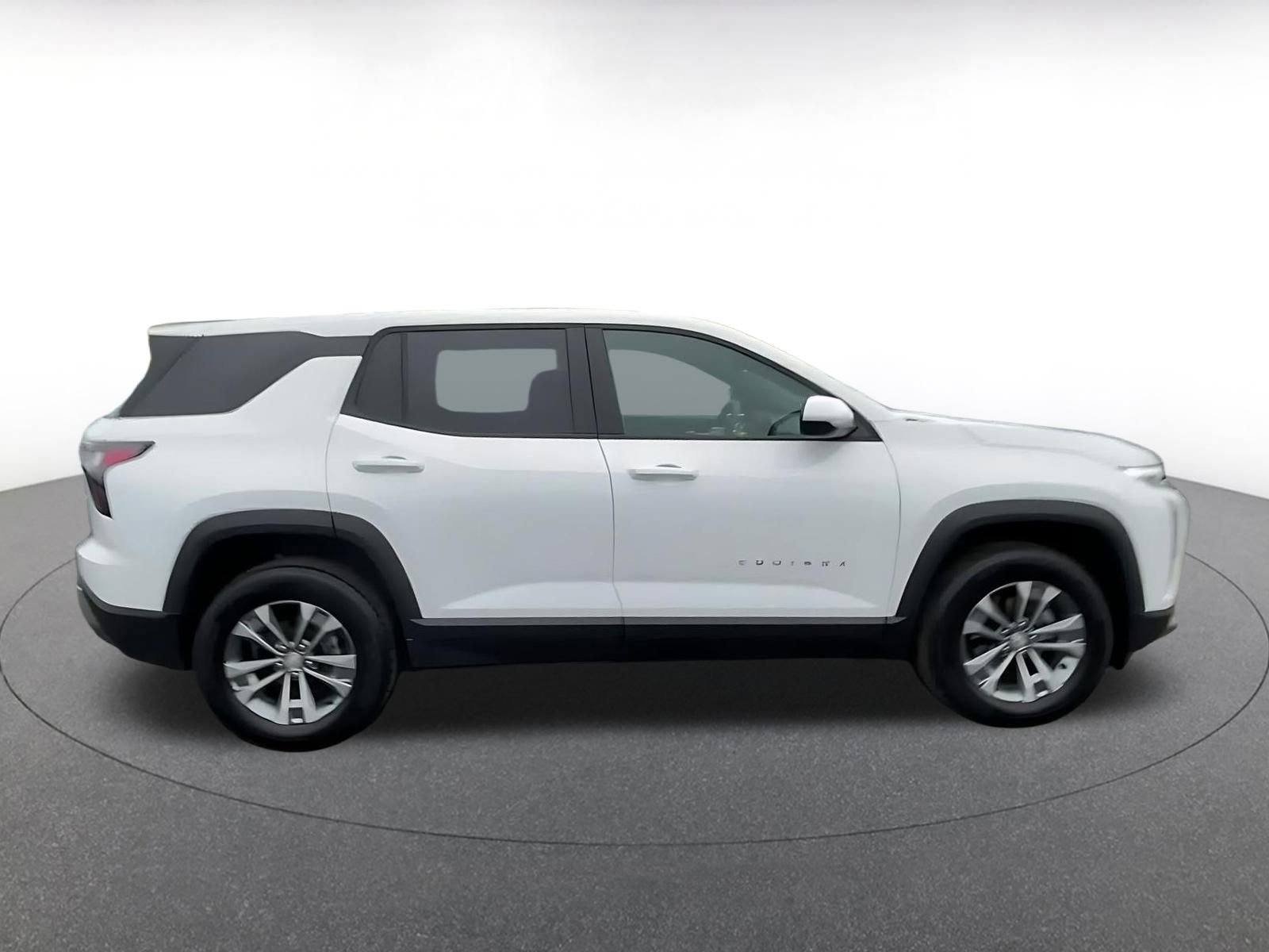 Used 2025 Chevrolet Equinox LT image 16