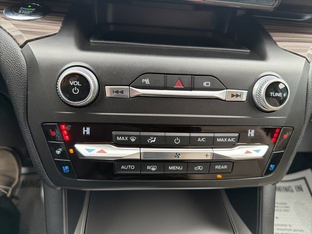 Used 2020 Ford Explorer Limited image 27