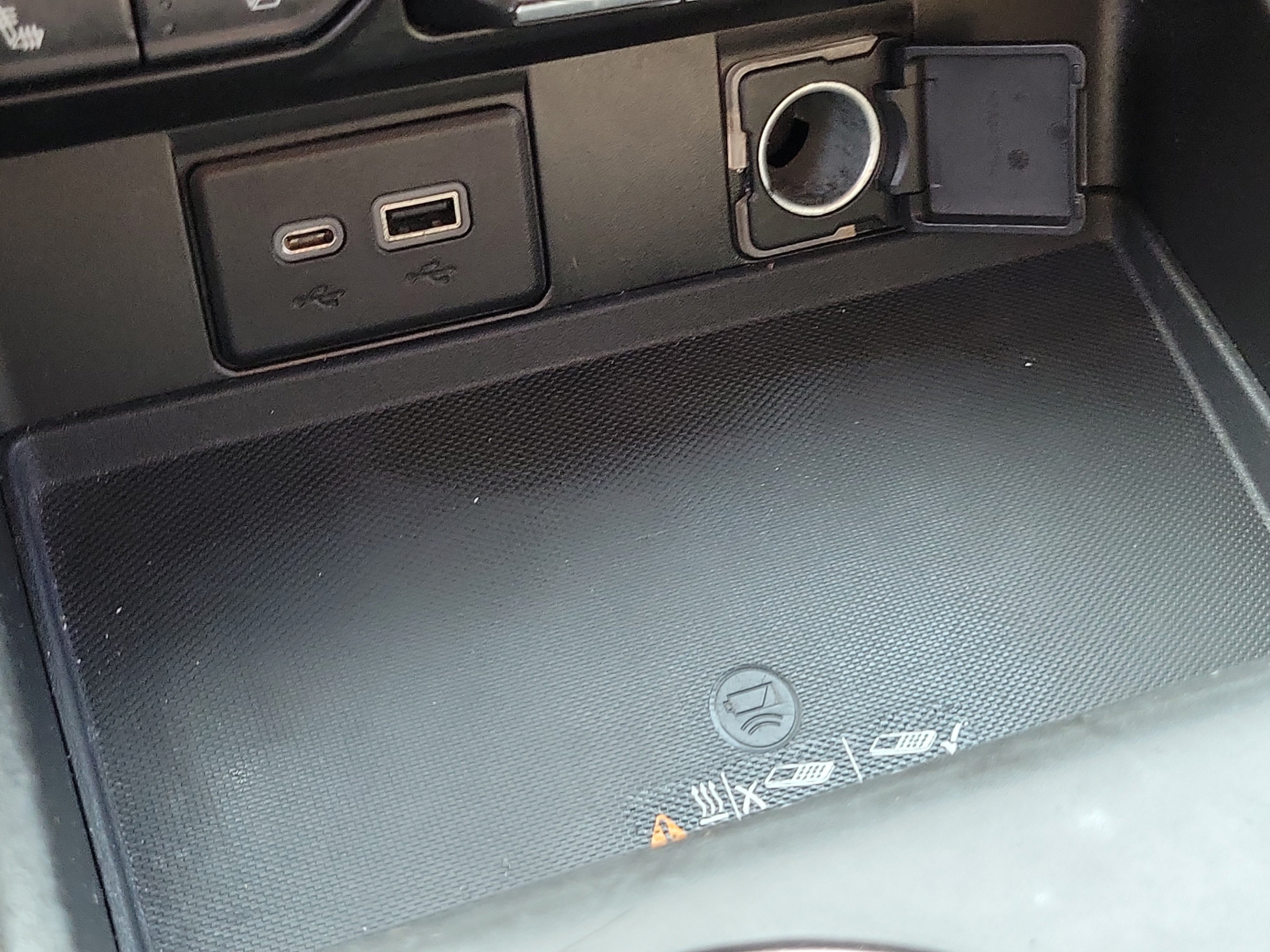 Used 2021 Chevrolet Suburban LT RWD image 29