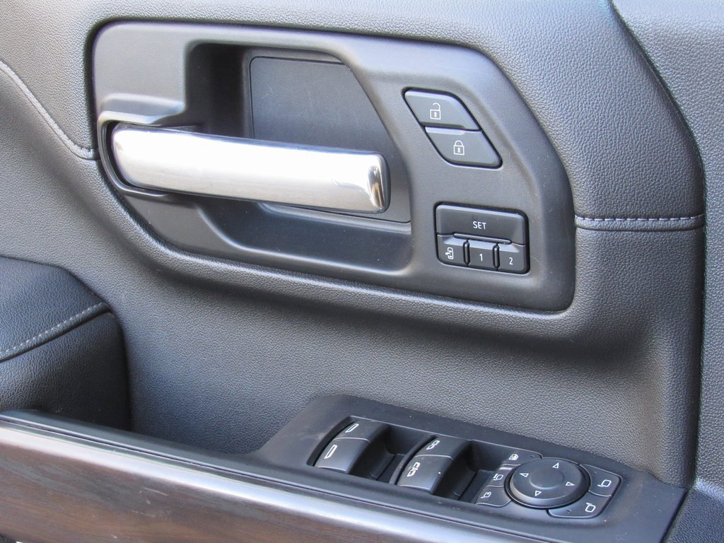 Used 2023 GMC Sierra 3500 SLT w/ SLT Premium Package image 41