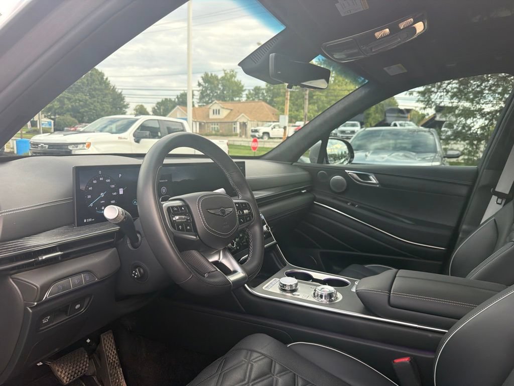 Used 2025 Genesis GV80 3.5T AWD/4WD image 10