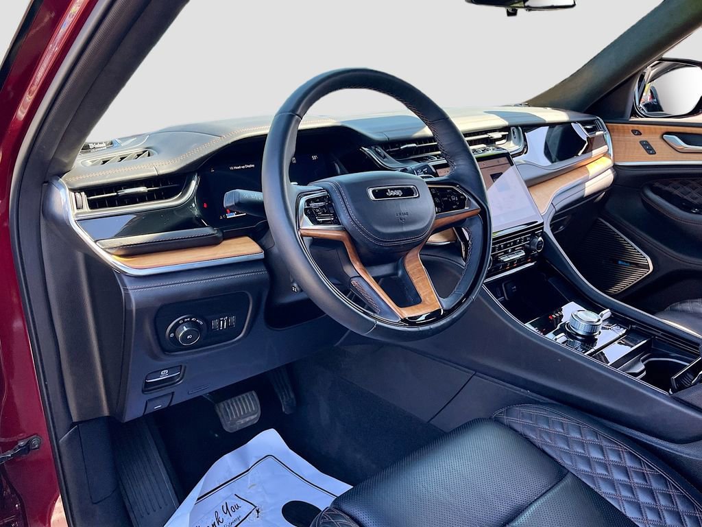 Used 2025 Jeep Grand Cherokee L Summit image 9