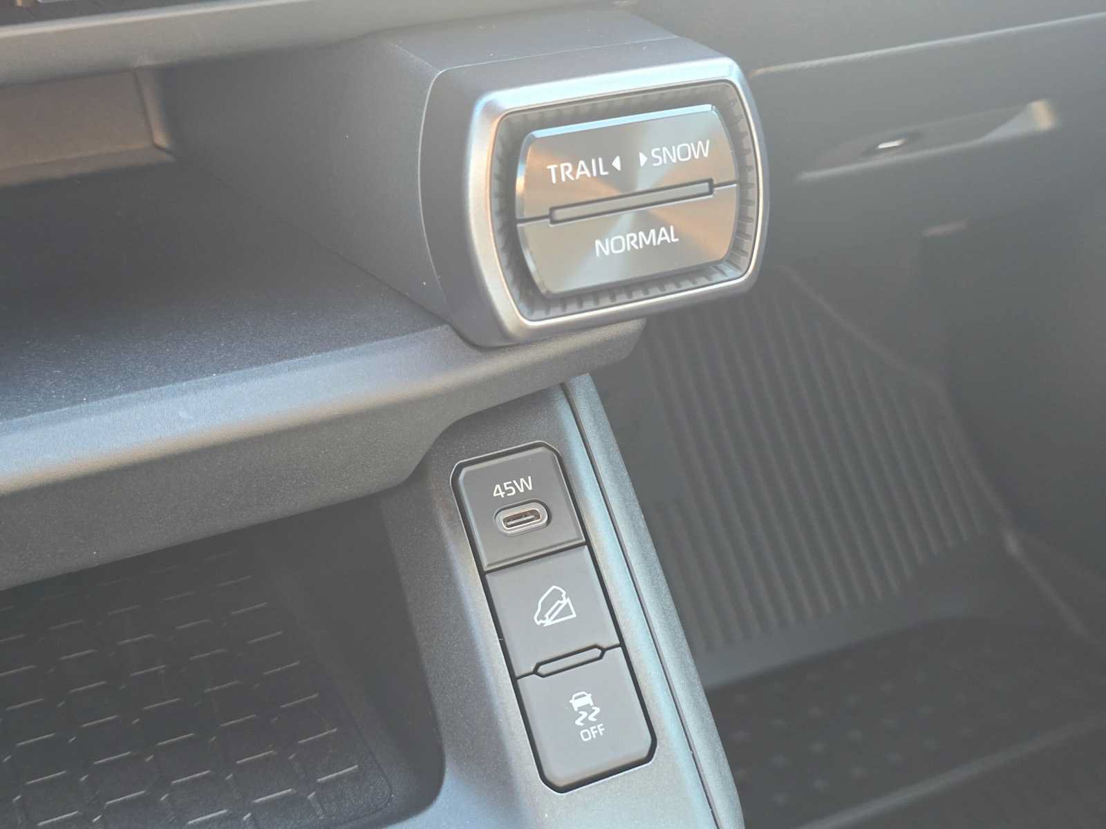 Used 2026 Toyota RAV4 XSE w/ Weather Package AWD/4WD image 30