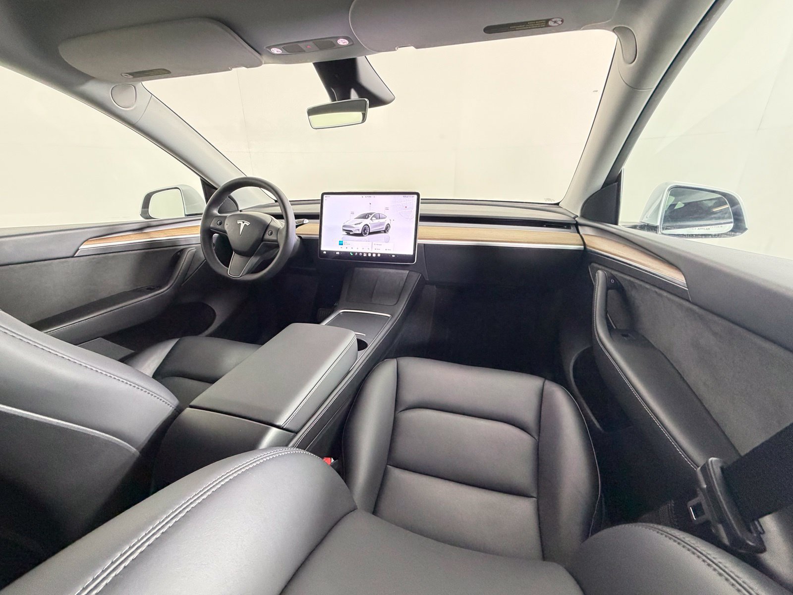 Used 2024 Tesla Model Y Long Range AWD/4WD image 12