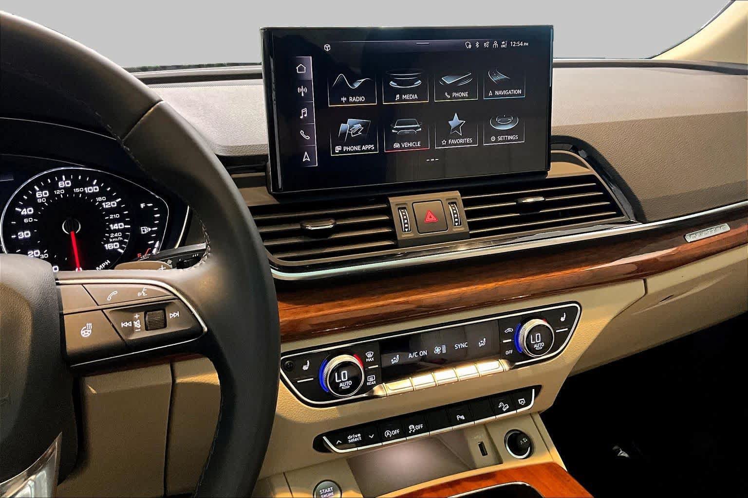 Used 2023 Audi Q5 2.0T Premium w/ Convenience Package AWD/4WD image 7