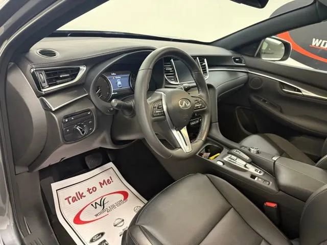 Used 2025 INFINITI QX55 Luxe w/ Accent Package image 13