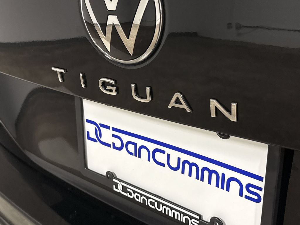 Used 2023 Volkswagen Tiguan SE R-Line FWD image 27
