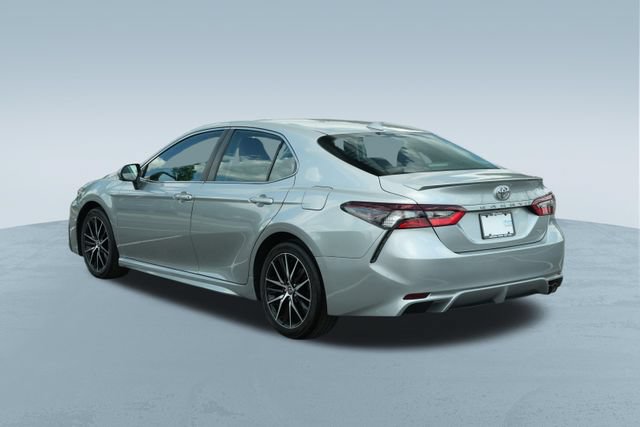 Used 2023 Toyota Camry SE FWD image 6