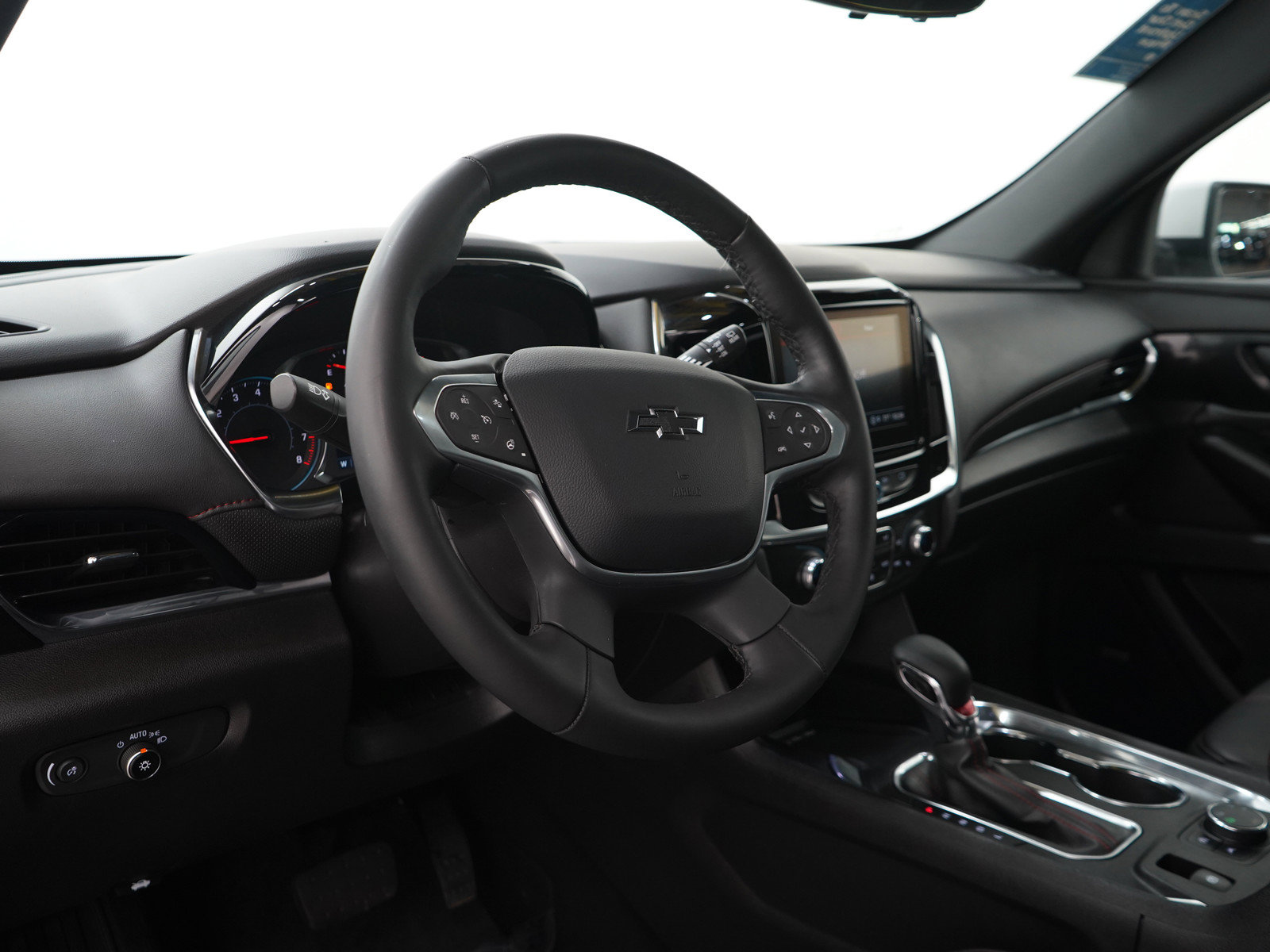 Used 2023 Chevrolet Traverse RS AWD/4WD image 26