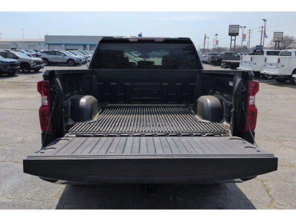 Used 2025 Chevrolet Silverado 1500 LT RWD image 3