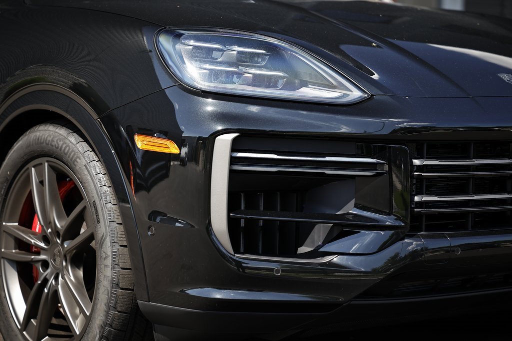New 2026 Porsche Cayenne Turbo image 11