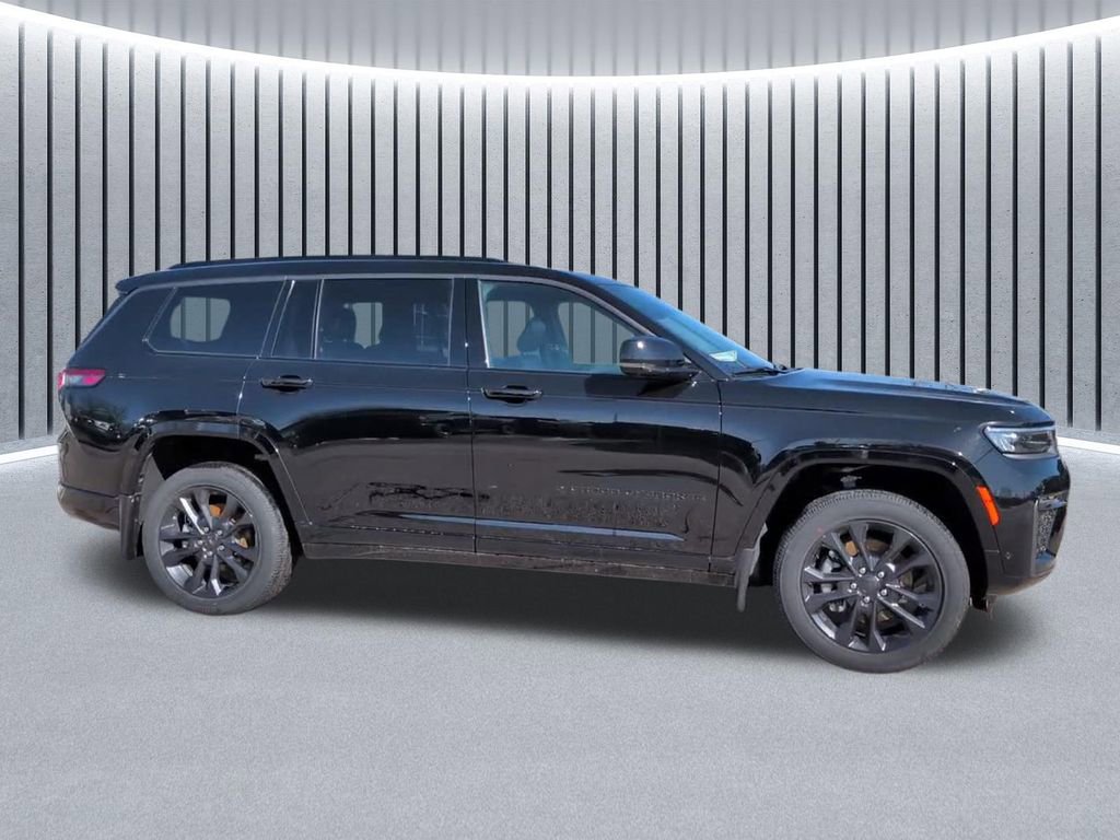 New 2026 Jeep Grand Cherokee L Limited AWD/4WD image 4