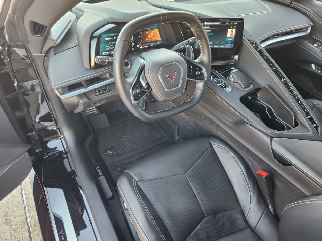 Used 2025 Chevrolet Corvette Stingray Preferred Cpe w/ Z51 Performance Package RWD image 28
