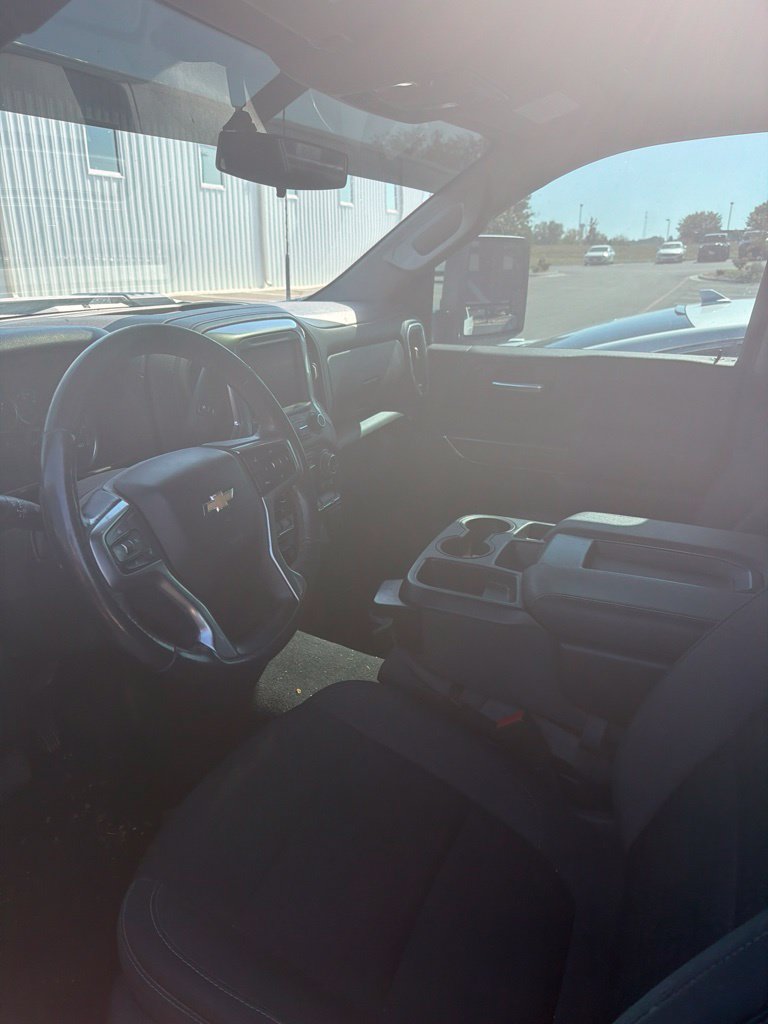 Used 2022 Chevrolet Silverado 2500 LT w/ Convenience Package AWD/4WD image 5