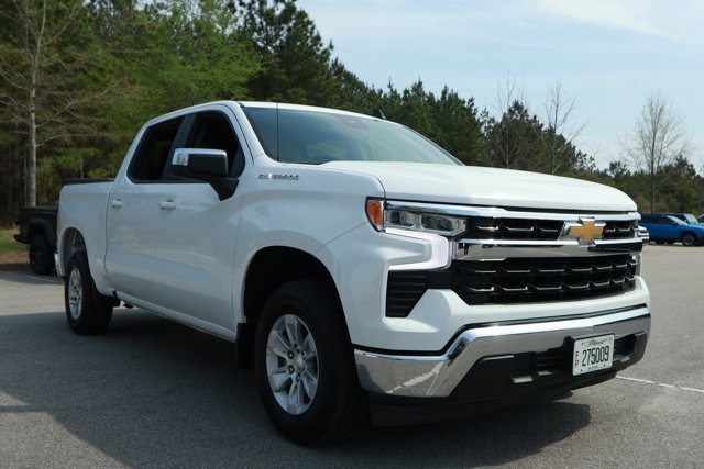 Used 2025 Chevrolet Silverado 1500 LT image 3