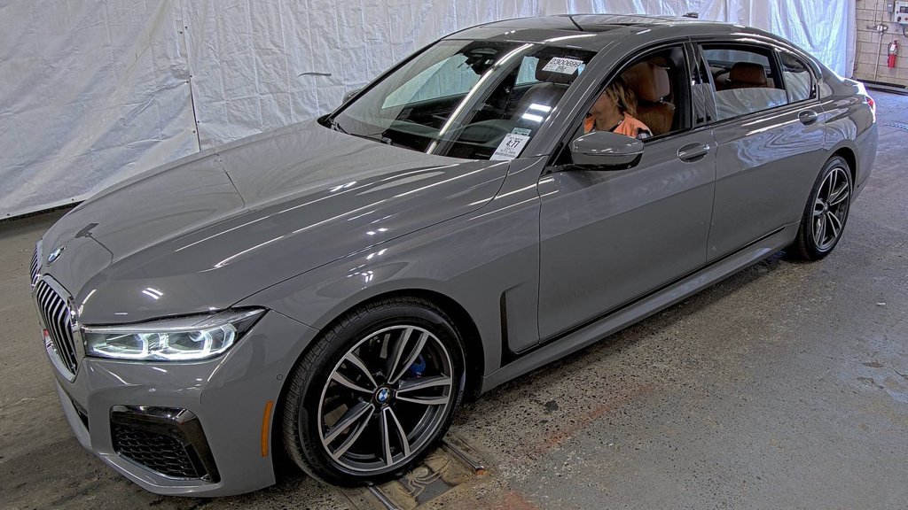 Used 2021 BMW 750i xDrive w/ Executive Package AWD/4WD image 2