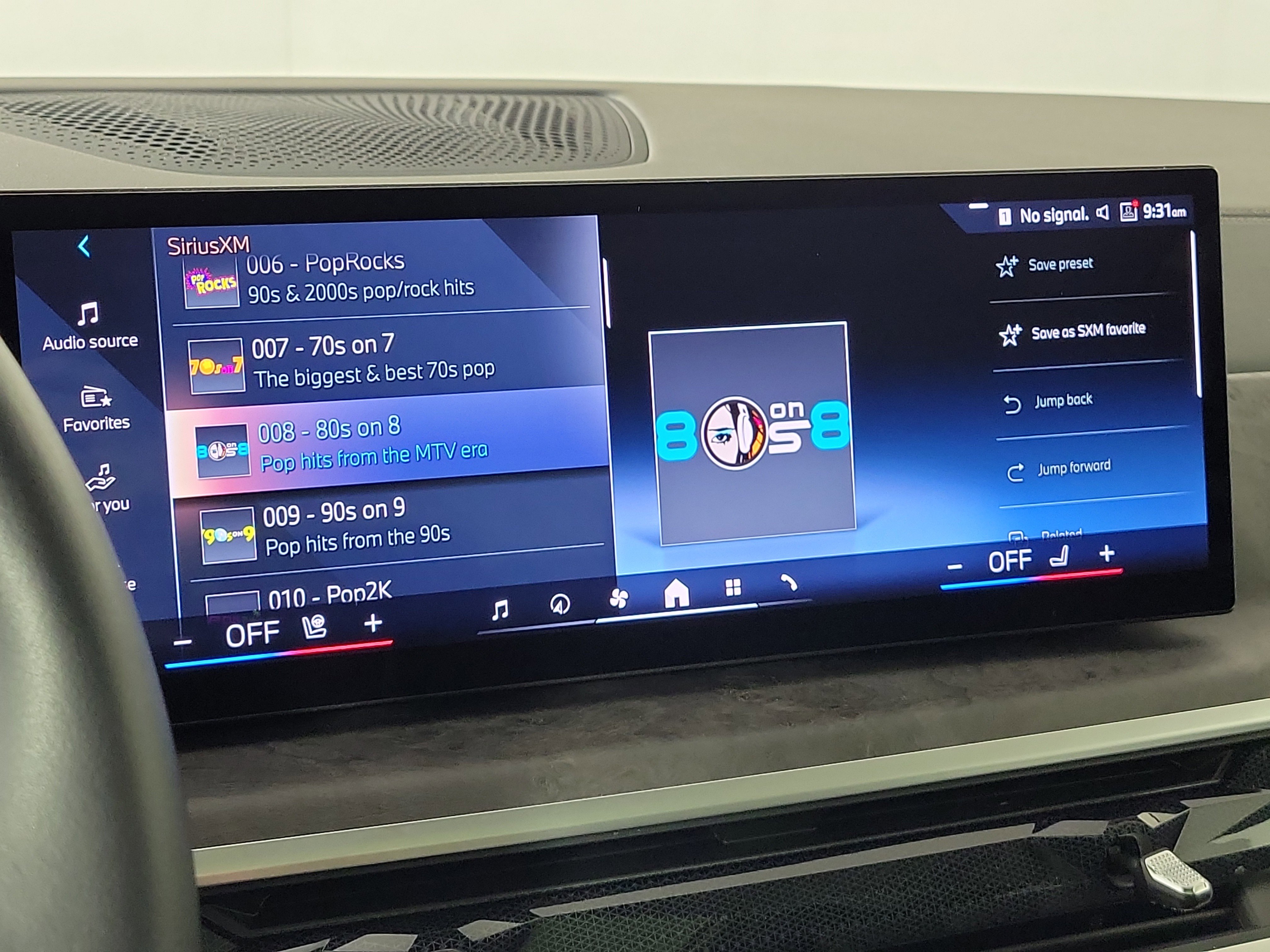 Certified 2024 BMW X7 xDrive40i image 17