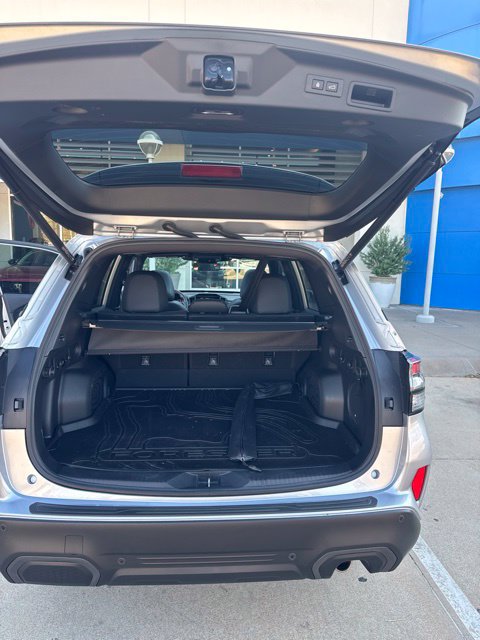 Used 2025 Subaru Forester Limited AWD/4WD image 10