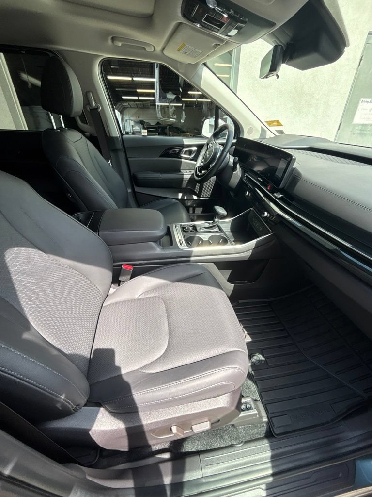 Certified 2026 Kia Carnival SX Prestige FWD image 25