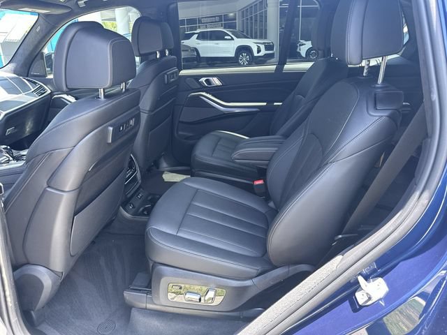 Used 2021 BMW X7 xDrive40i w/ M Sport Package AWD/4WD image 27