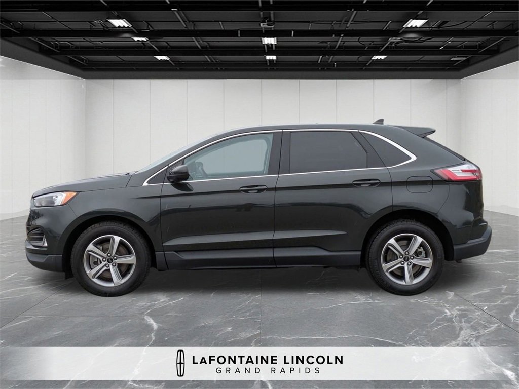 Used 2023 Ford Edge SEL w/ Convenience Package image 2