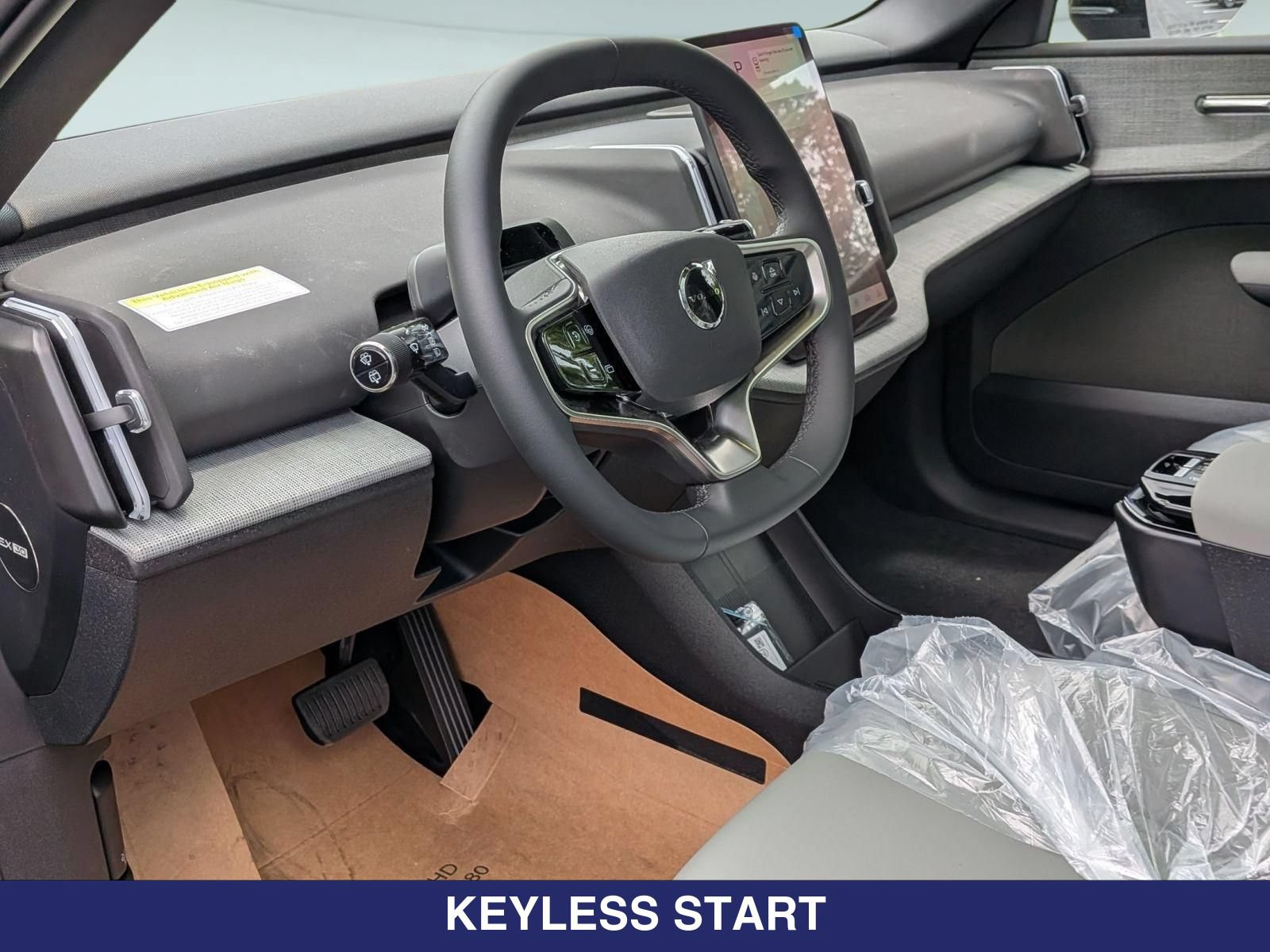New 2026 Volvo EX30 Ultra w/ Protection Package AWD/4WD image 11