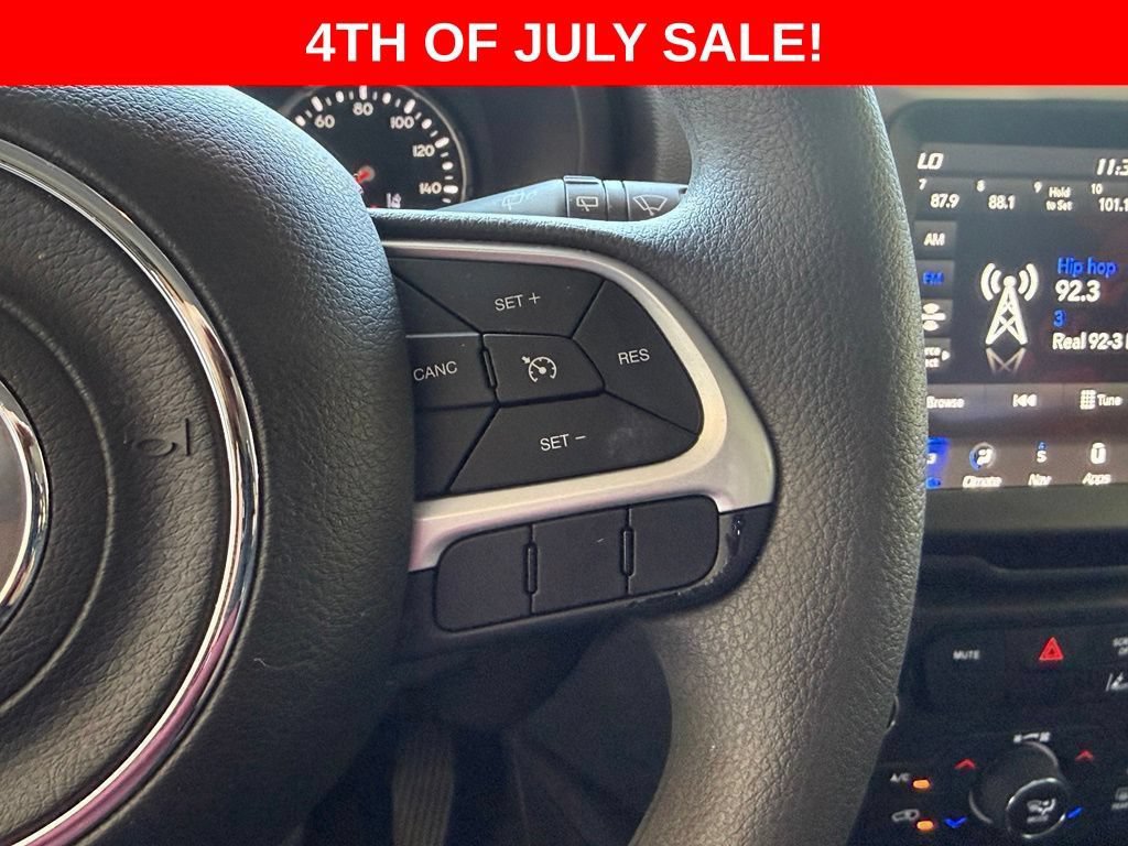 Used 2023 Jeep Renegade Latitude AWD/4WD image 18