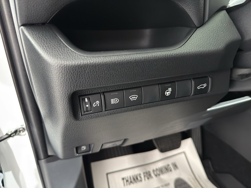 Used 2025 Toyota RAV4 XLE Premium image 20