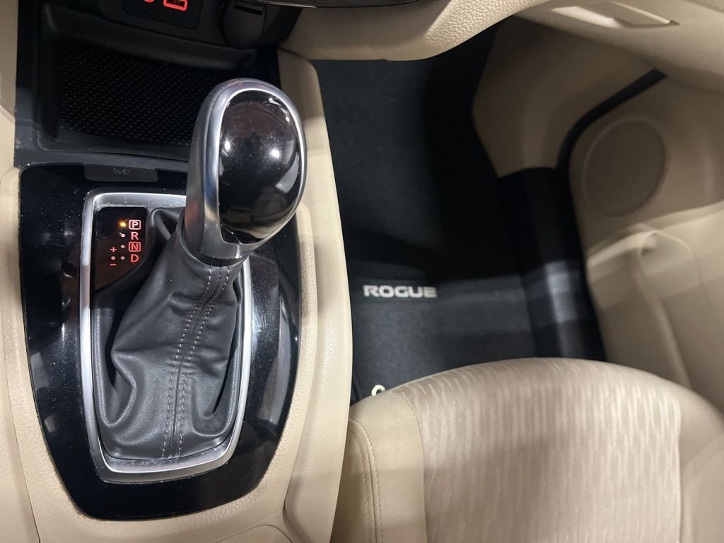 Used 2020 Nissan Rogue SV AWD/4WD image 22