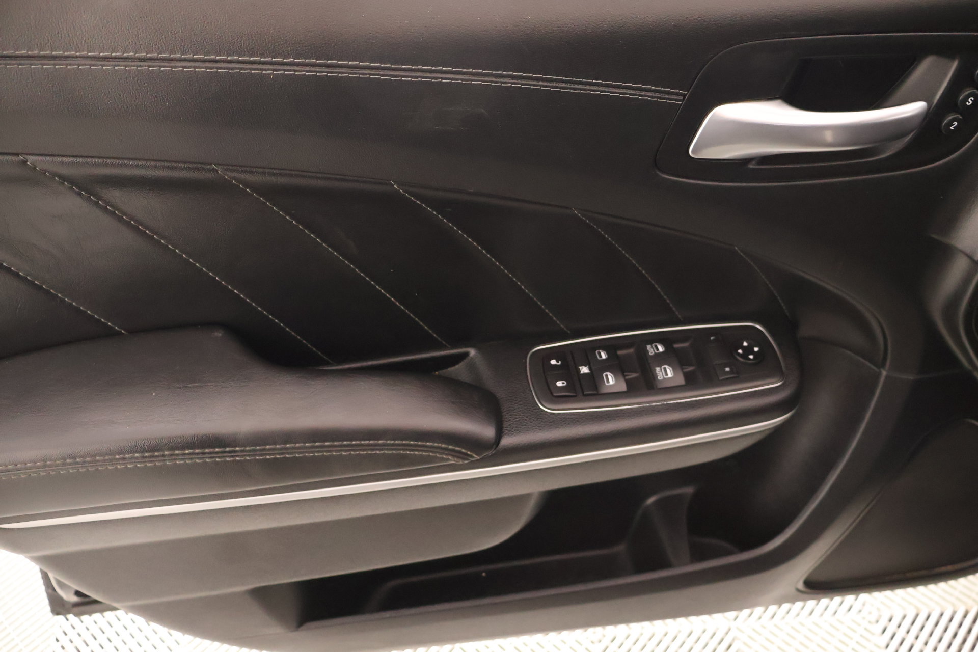 Used 2020 Dodge Charger Scat Pack RWD image 15