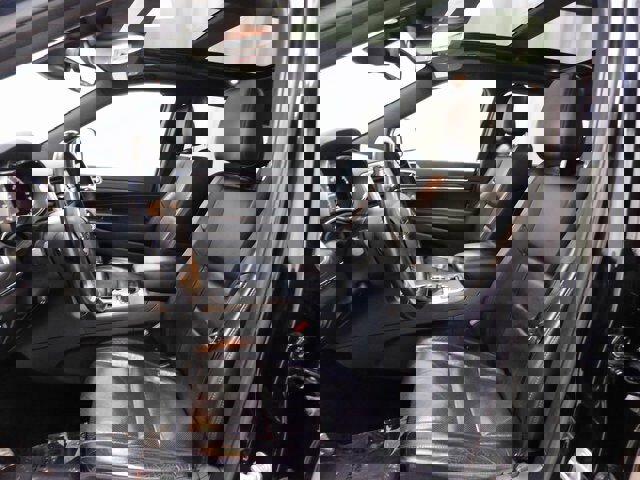 Used 2018 Jeep Grand Cherokee Limited w/ Luxury Group II image 9