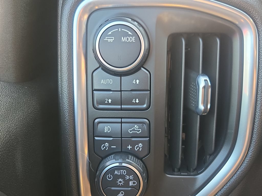 Used 2021 Chevrolet Silverado 2500 LT w/ Z71 Chrome Sport Edition AWD/4WD image 22