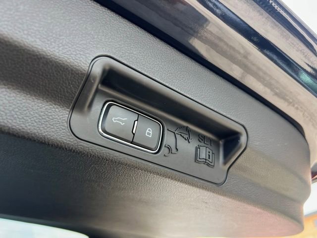 Certified 2023 Ford Explorer XLT w/ Equipment Group 202A AWD/4WD image 23