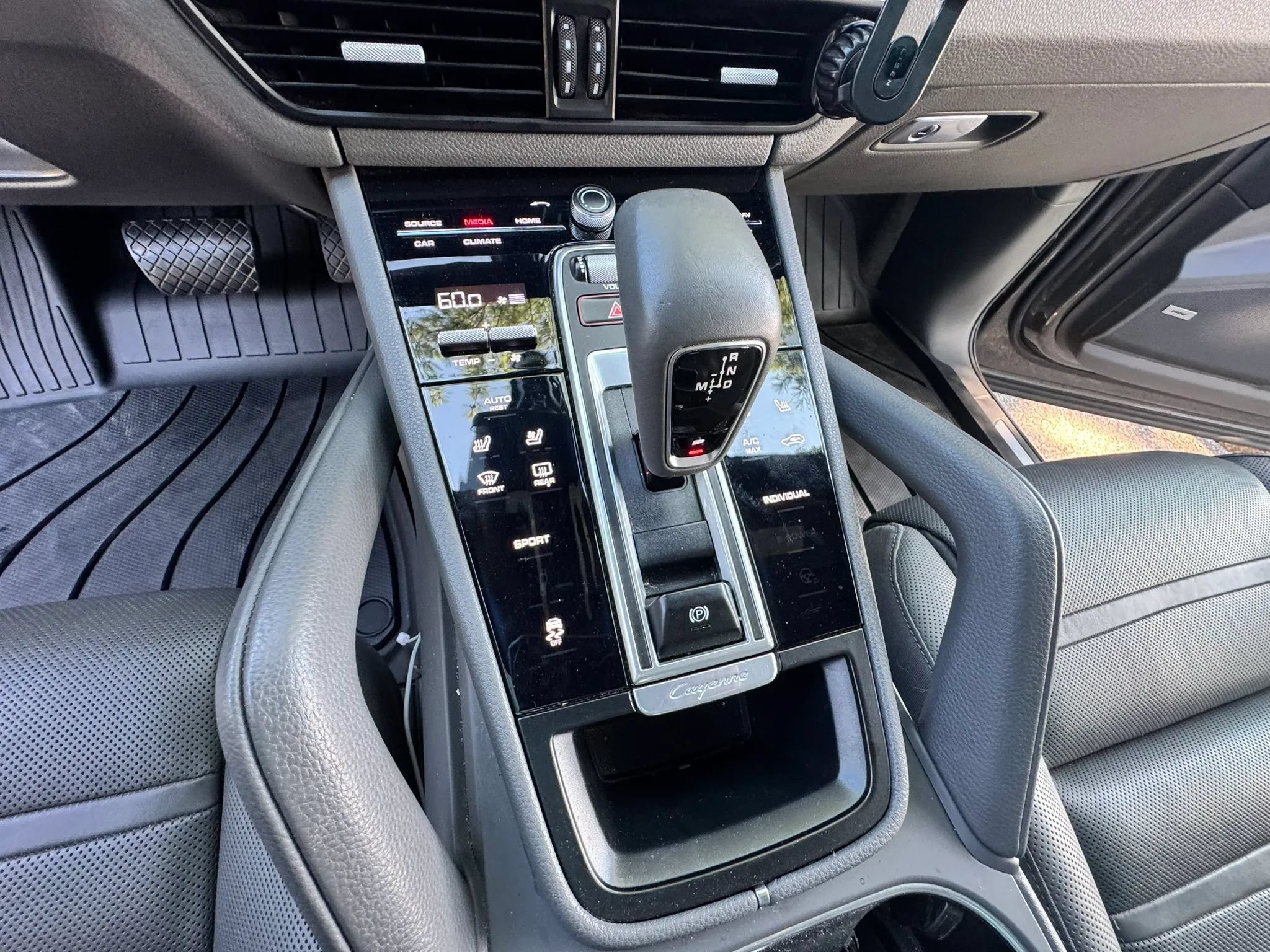 Used 2019 Porsche Cayenne AWD/4WD image 21