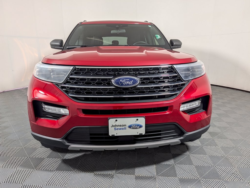 Certified 2020 Ford Explorer XLT w/ Equipment Group 202A RWD image 3