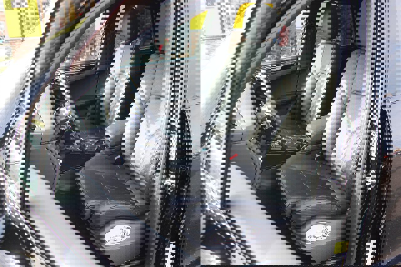 Used 2020 Porsche Macan image 14