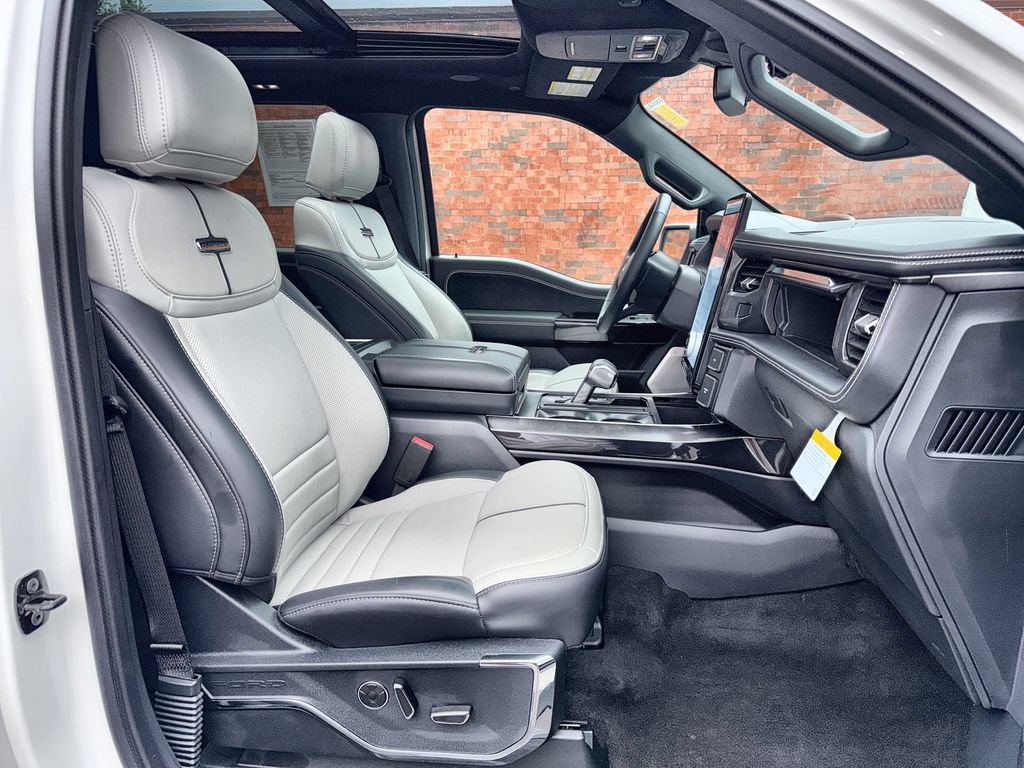 Used 2025 Ford F150 Lightning Platinum AWD/4WD image 28