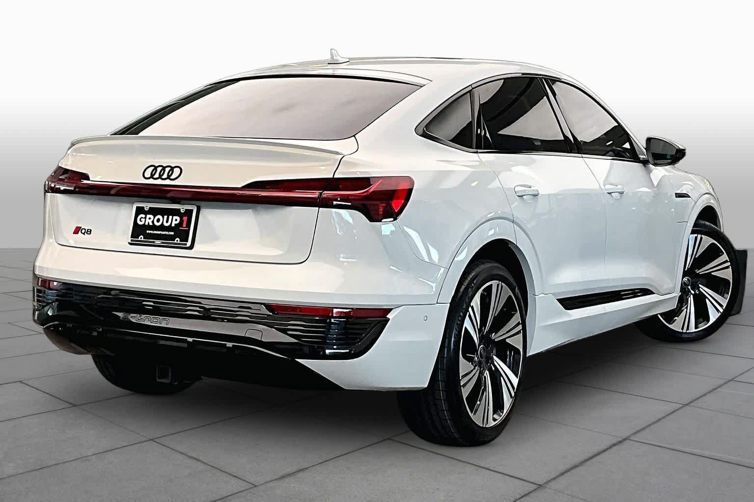 Used 2024 Audi Q8 e-tron Prestige AWD/4WD image 11