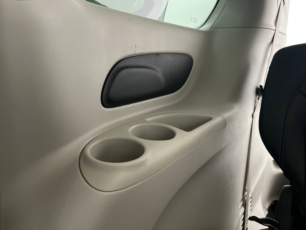 Used 2024 Chrysler Pacifica Touring-L image 37