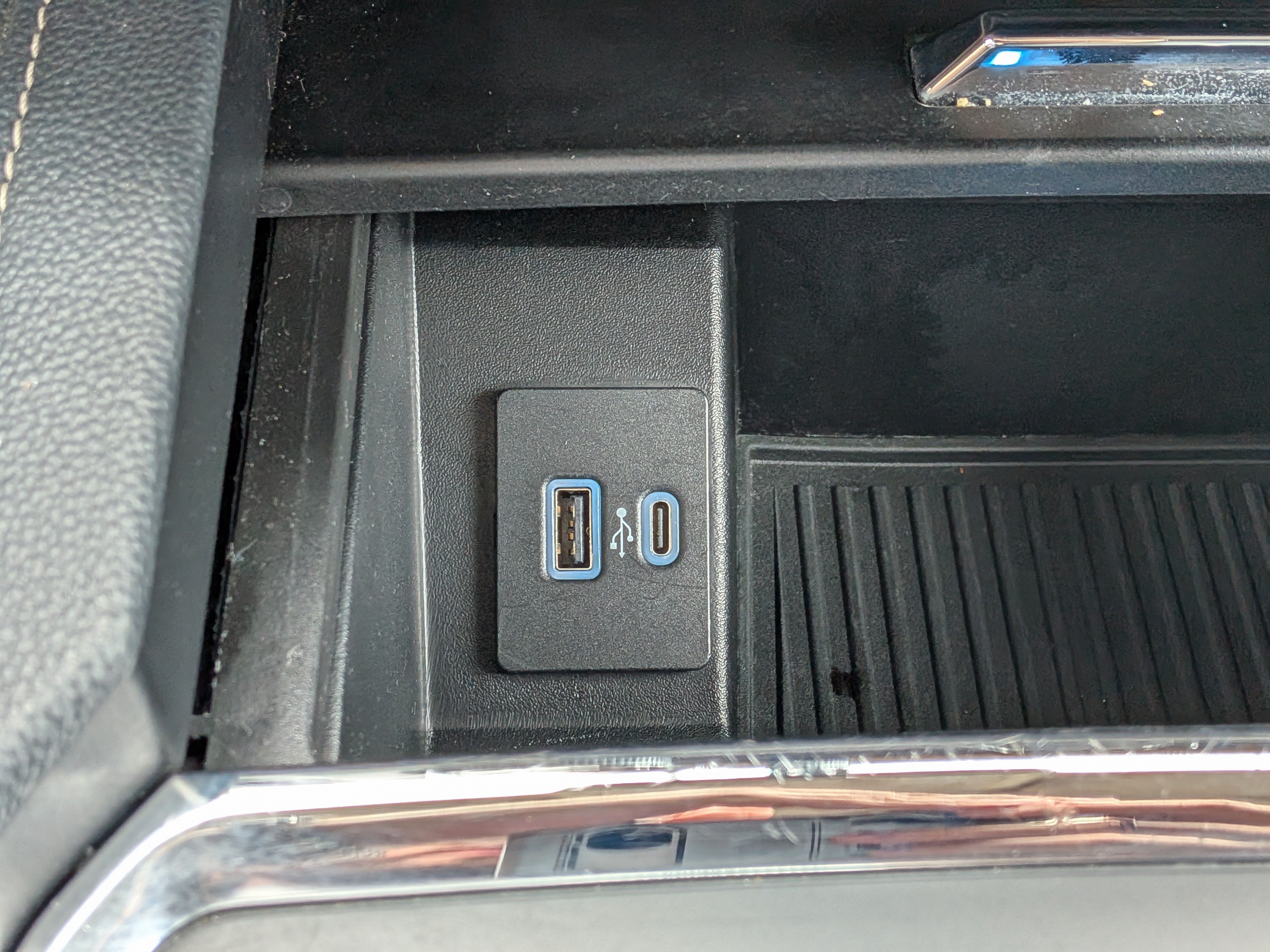 Used 2024 Ford Expedition XLT RWD image 30