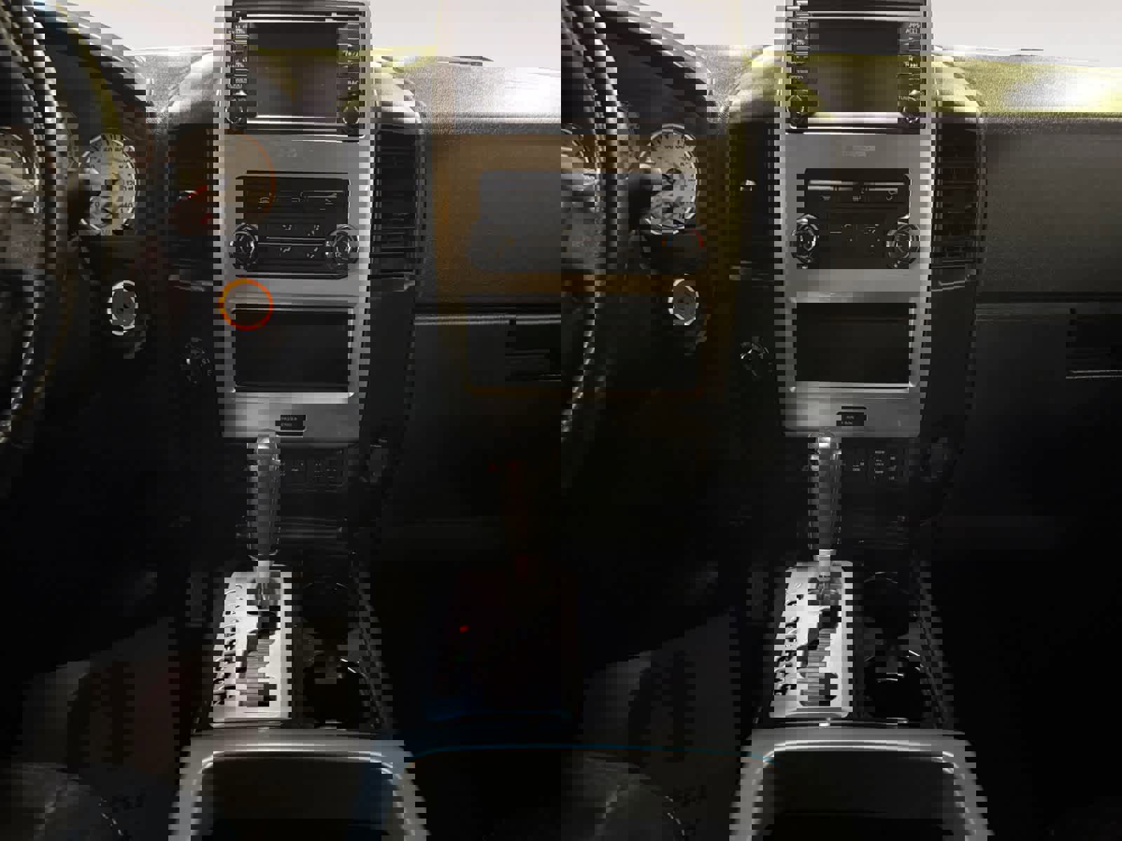 Used 2015 Nissan Titan PRO-4X w/ Pro-4x Luxury Package image 11