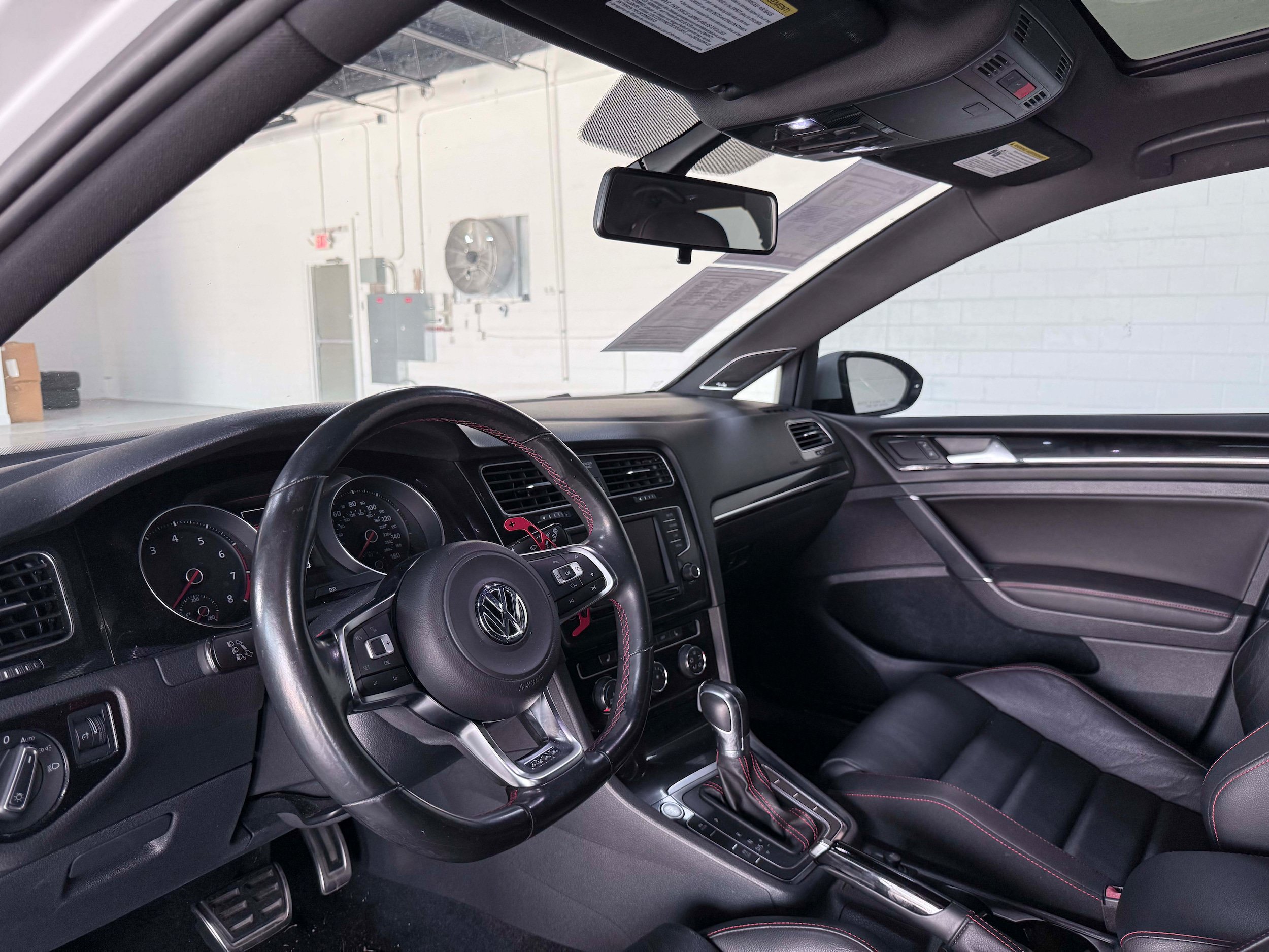 Used 2016 Volkswagen GTI Autobahn FWD image 9