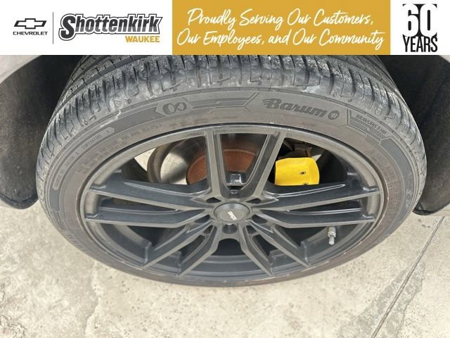 Used 2013 Volkswagen Eos w/ Sport Package image 10